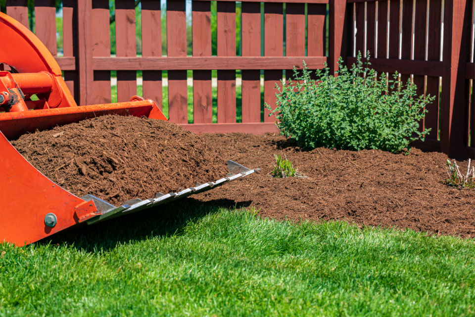 Spring Mulching - Mulch Installation